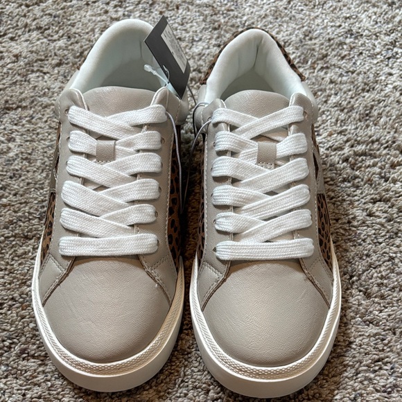 Leopard Print Sneakers for Girls size 3 - Picture 2 of 5